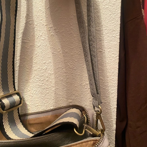 Like New Jen & Co. crossbody bag - Picture 5 of 6